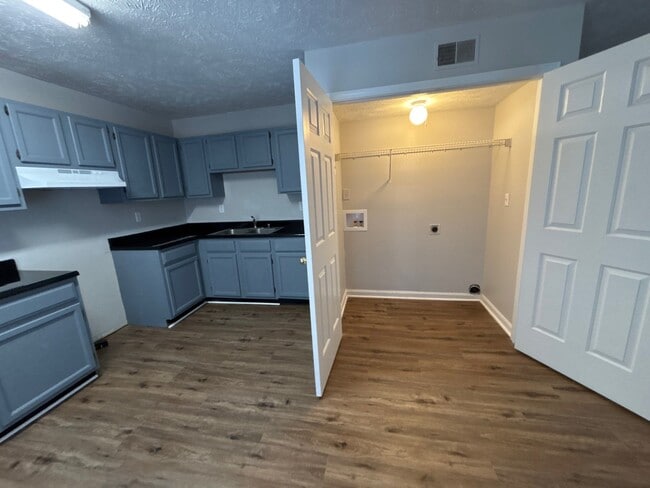 5180 Keegan Way in Louisville, KY - Building Photo - Building Photo