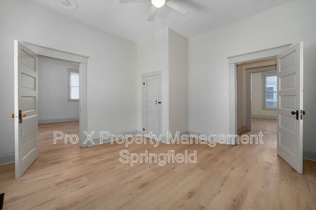 property at 214 W Madison St