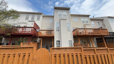 43003 Marburg Terrace in Broadlands, VA - Building Photo - Building Photo