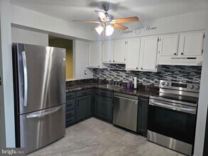 2118 Cedar Barn Way in Woodlawn, MD - Building Photo - Building Photo