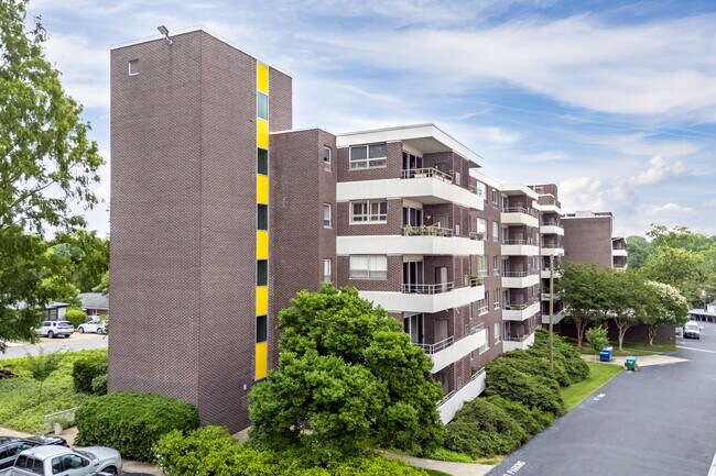 The Kimberlee in Charlotte, NC - Building Photo - Building Photo