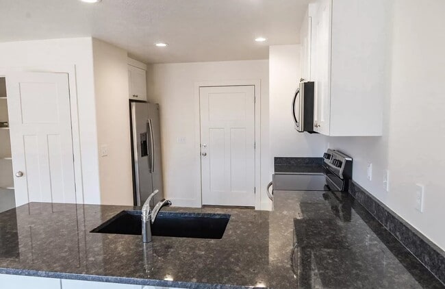property at 917 N 100 W