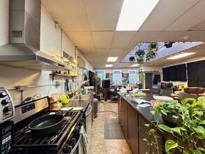 3607 N Damen Ave, Unit 1R in Chicago, IL - Foto de edificio - Building Photo