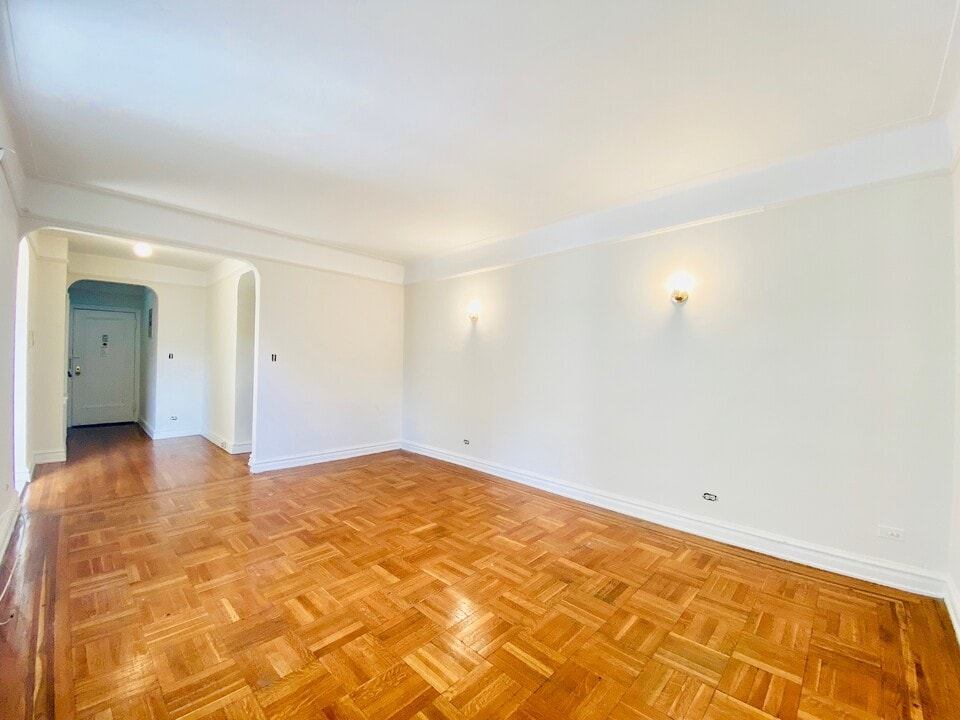 4039 48th St in Sunnyside, NY - Foto de edificio