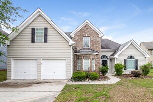 1471 Ewing Farm Dr in Loganville, GA - Building Photo