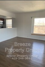 1945 Ottawa Dr in Toledo, OH - Building Photo - Building Photo