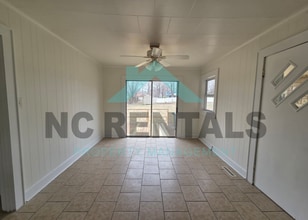 312 Walter Chambers St in Eden, NC - Building Photo - Building Photo