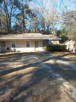 1015 12th Ave in Phenix City, AL - Building Photo