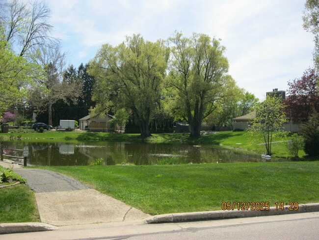 14021 W Tiffany Pl, Unit Tiffany Pl. in New Berlin, WI - Building Photo - Building Photo