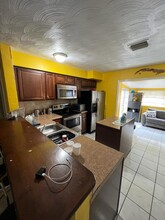 2764 SW 47th St in Fort Lauderdale, FL - Building Photo - Building Photo