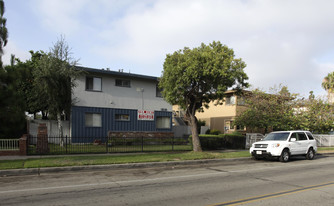 1818-1820 W Glenoaks Ave Apartments