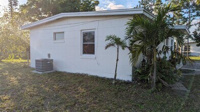 3108 Whiting Ln in Port Charlotte, FL - Building Photo - Building Photo