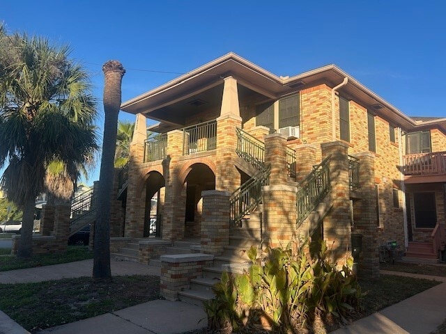 property at 2428 2nd St