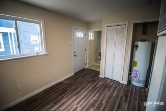 542 W Maple Ave in West Wildwood, NJ - Building Photo - Building Photo