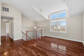 507 Lindsay Ct in Sterling, VA - Building Photo - Building Photo