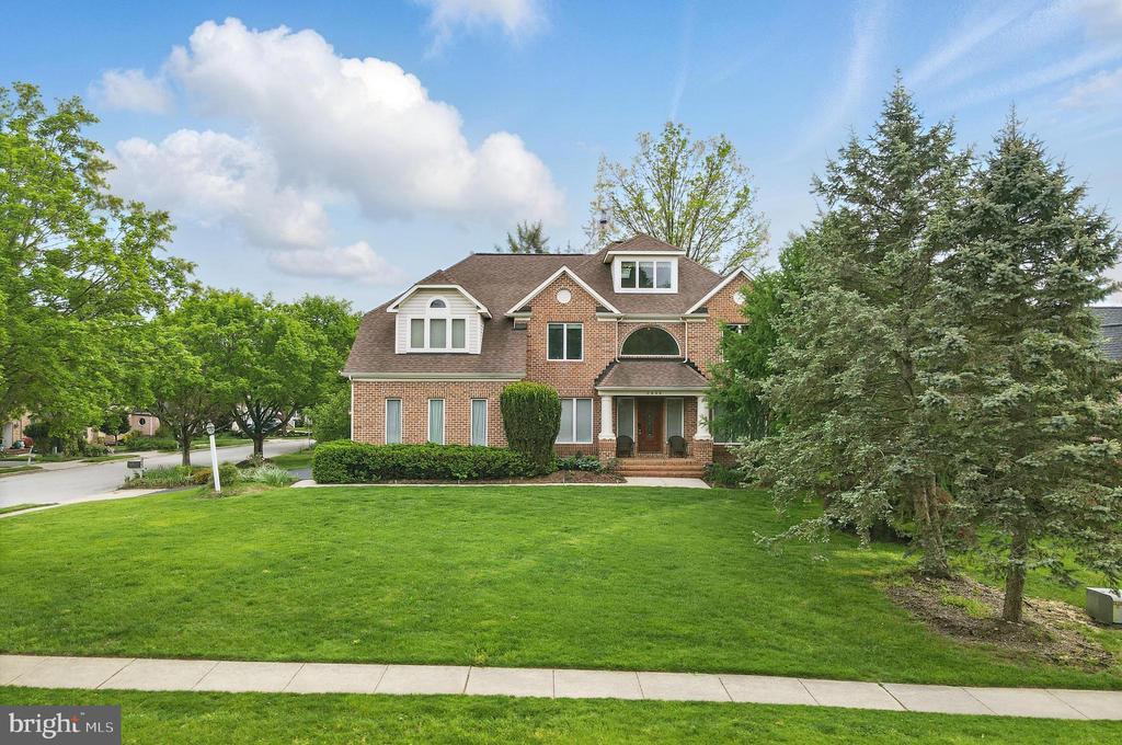 2868 Pebble Beach Dr in Ellicott City, MD - Building Photo