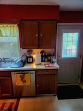1637 Ilona Dr, Unit LARGE PRIVATE ROOM in Hellertown, PA - Building Photo - Building Photo