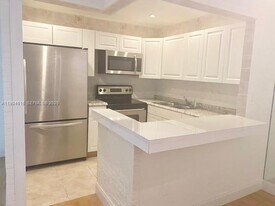 20380 NW 7th Ave in Miami, FL - Building Photo