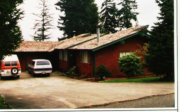 8531 Vistarama Ave in Everett, WA - Foto de edificio
