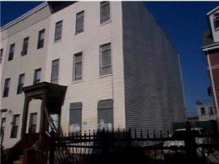 105 Hull St in Brooklyn, NY - Building Photo