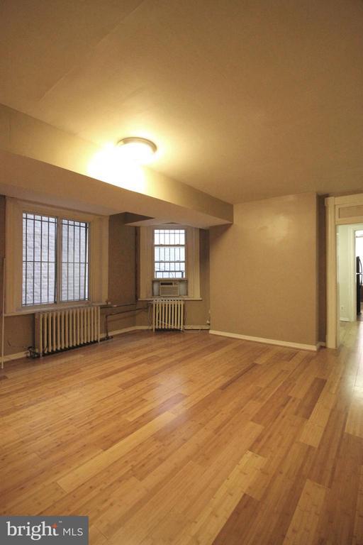 1809 19th St NW, Unit 2 in Washington, DC - Building Photo - Building Photo