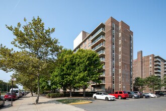 MeadowWood West at Gateway in Brooklyn, NY - Building Photo - Building Photo