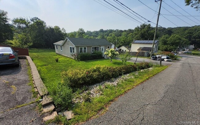 property at 8 Orchard Lake Dr