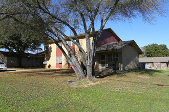 Shadowbend Ridge in Austin, TX - Building Photo - Building Photo