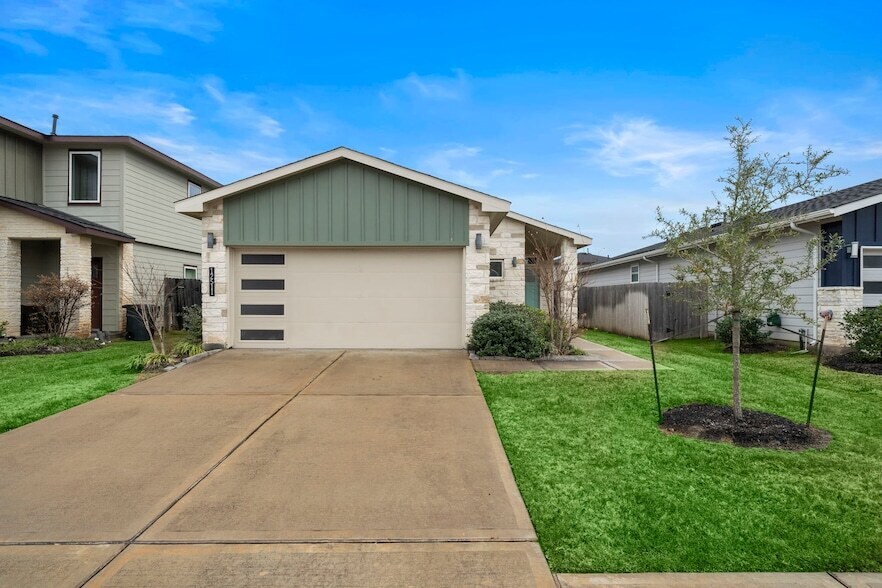 12511 Abbey House Ct, Unit 8U-6 in Houston, TX - Foto de edificio