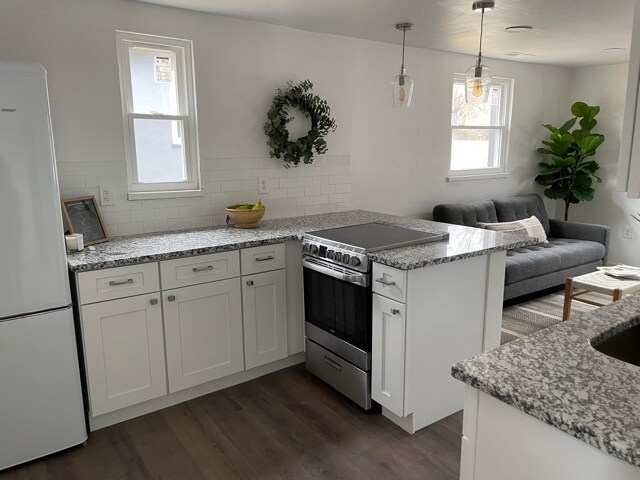 1121 E Main St photo'