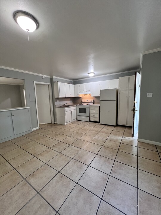 La Villa in Richmond, VA - Building Photo