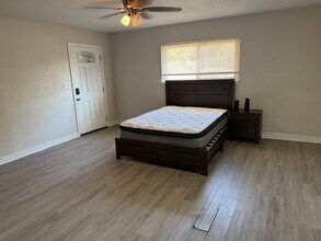 436 E Wright Blvd in Universal City, TX - Building Photo - Building Photo