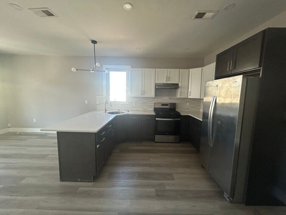 254 22nd St in Irvington, NJ - Building Photo