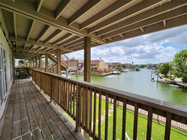 25 Harbour Dr in Houston, TX - Building Photo - Building Photo