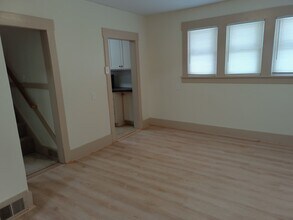 1207 Clinton Ave in Des Moines, IA - Building Photo - Building Photo