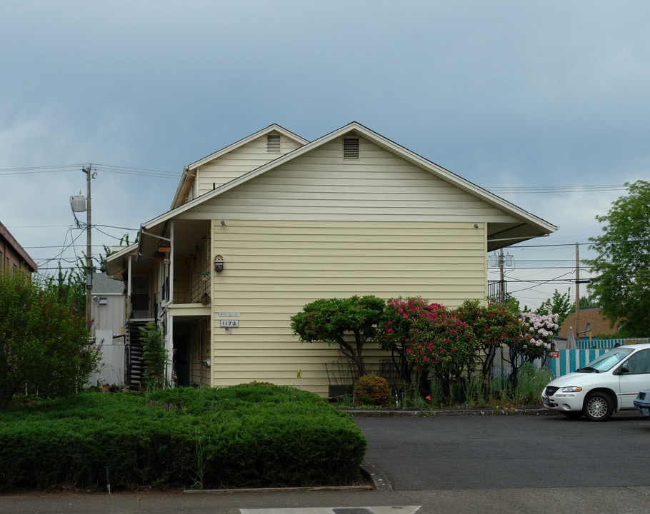 1172 Chambers St in Eugene, OR - Building Photo