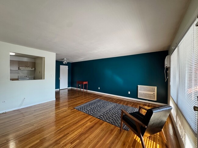 32 Park Avenue Ct, Unit 3 in West Springfield, MA - Foto de edificio - Building Photo