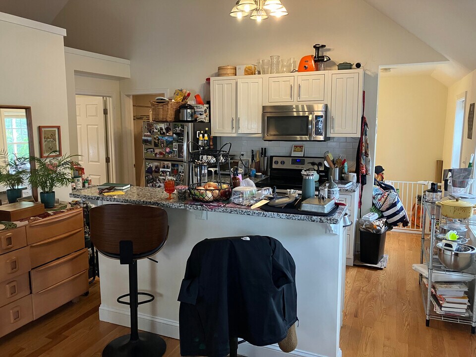 178 Boston Ave, Unit R in Somerville, MA - Building Photo