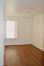 2526 W Prairie St, Unit 205 in Denton, TX - Building Photo - Building Photo