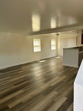 87 N High St in Derry, NH - Building Photo - Building Photo