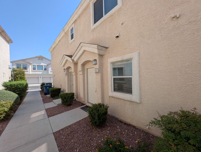 8799 Roping Rodeo Ave in Las Vegas, NV - Building Photo - Building Photo
