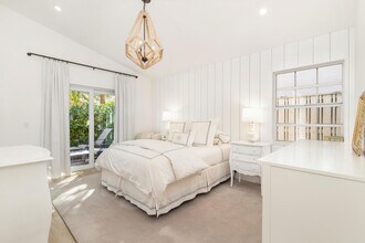 15 Commodore Pl in Palm Beach Gardens, FL - Building Photo - Building Photo