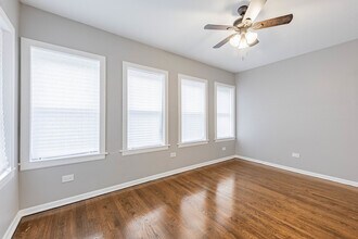 1721 N Meade Ave in Chicago, IL - Building Photo - Building Photo