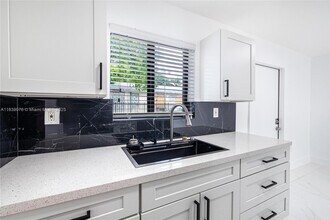 131 NE 77th St in Miami, FL - Building Photo - Building Photo