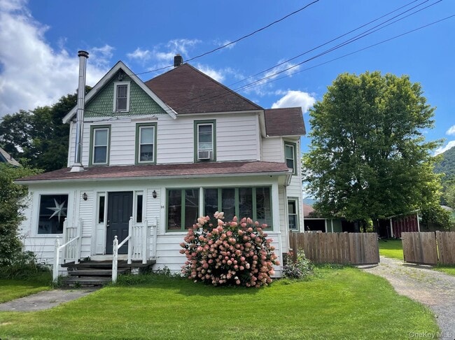 36 Middle St in East Branch, NY - Building Photo - Building Photo