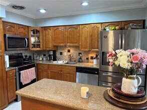 7430 Buchanan St in Hollywood, FL - Building Photo - Building Photo