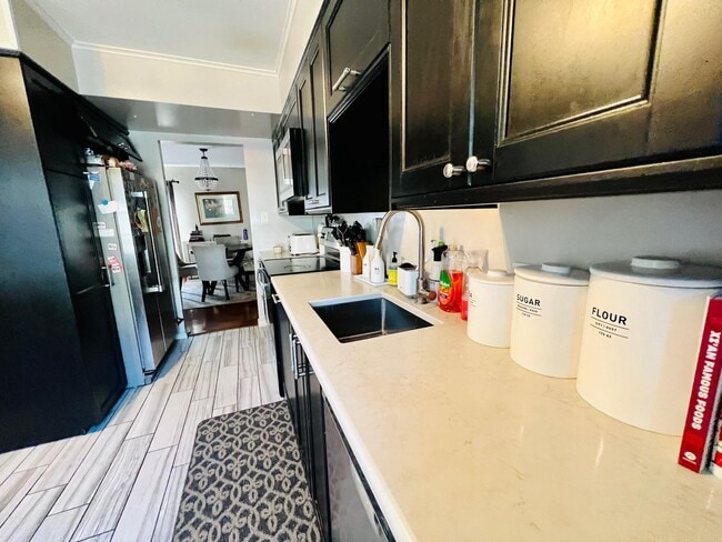 6046 Bonnie Bern Ct in Burke, VA - Building Photo - Building Photo