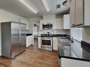 15923 Mission Glen Dr in Houston, TX - Building Photo - Building Photo