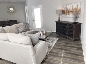 1106 Foxtail Dr in Baton Rouge, LA - Building Photo - Building Photo