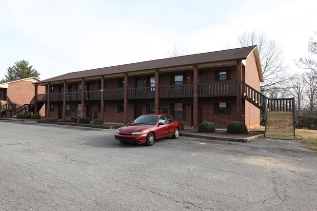 Countryside Gardens in Winston-Salem, NC - Foto de edificio - Building Photo